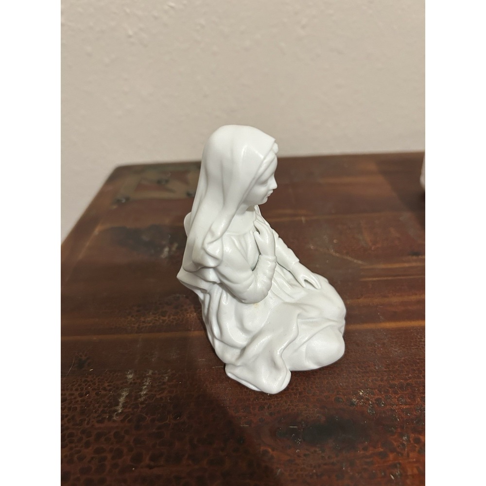 Vintage Avon Nativity Collectable's "Holy Family" Porcelain Figurines- Christmas - Picture 16 of 16